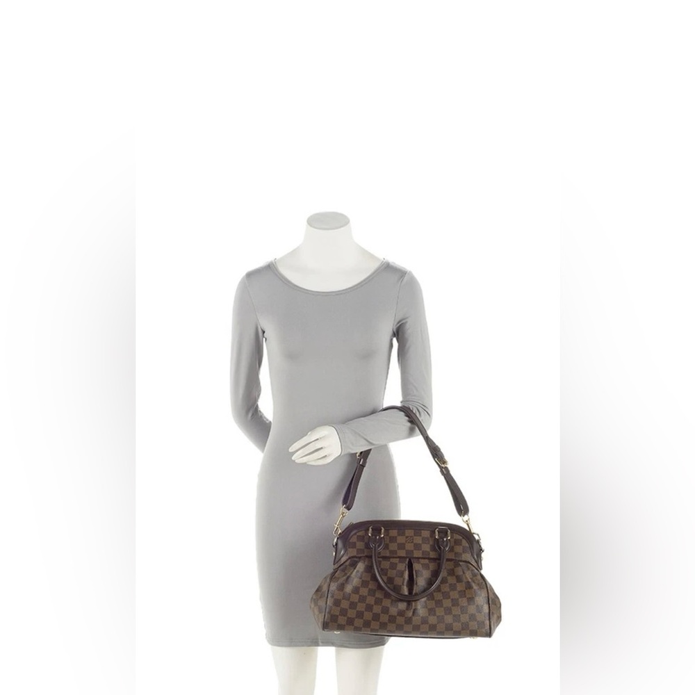 Authentic Louis Vuitton Trevi Damier Ebene 2Ways Satchel/Shoulder bag. EUC!